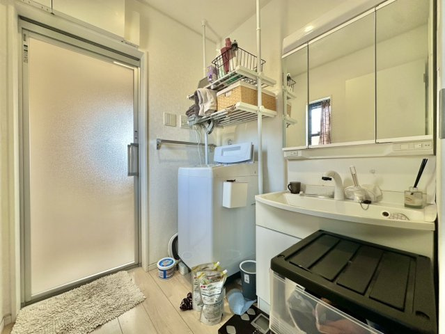 【太陽光発電システム】潮来市日の出オール電化住宅の洗面所