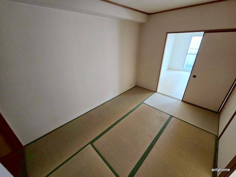 テンフォーティの寝室