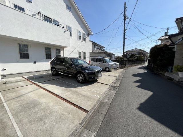 府中市南町２丁目のアパートの駐車場