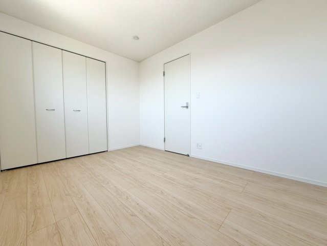 【洋室】 | 長塚町５丁目２号棟 | 即日のご見学も可能です。お気軽に0476-37-3888までお問合せ下さい。
