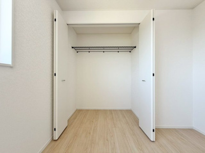 【収納】 | 長塚町５丁目２号棟 | 即日のご見学も可能です。お気軽に0476-37-3888までお問合せ下さい。