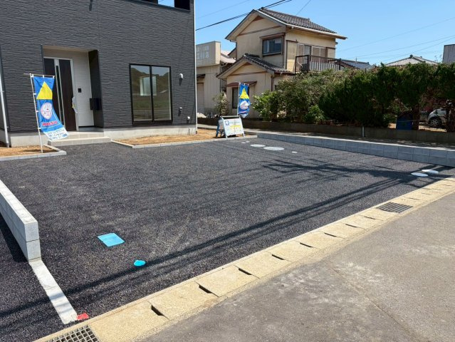 【駐車場】 | 長塚町５丁目２号棟 | 即日のご見学も可能です。お気軽に0476-37-3888までお問合せ下さい。