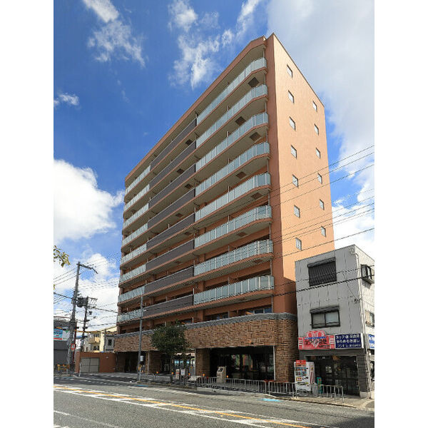 プレジオ吹田の外観