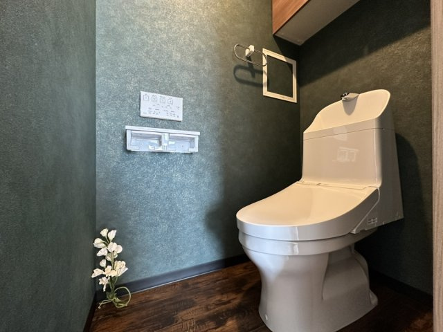 ドルフ灘ヴェールデュランのトイレ|清潔感あふれるトイレにリフォーム済。節水型でお手入れも簡単。落ち着いた空間で快適にお使いいただけます