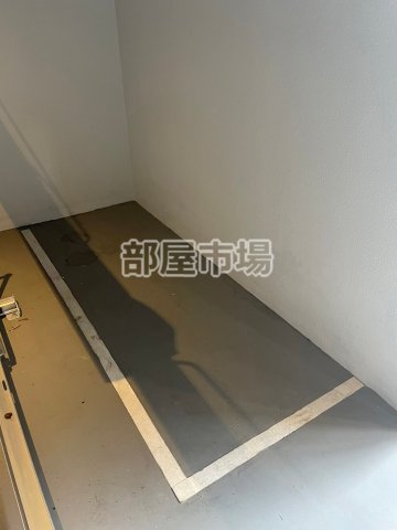 エストゥルース浅草のその他共用部分|バイク置き場