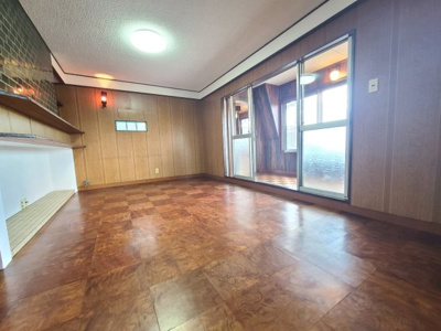 【居間・リビング】 | 生駒郡三郷町三室中古戸建