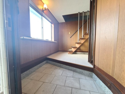 【玄関】 | 生駒郡三郷町三室中古戸建