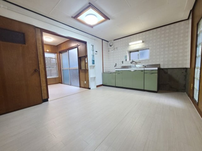【居間・リビング】 | 生駒郡三郷町三室中古戸建