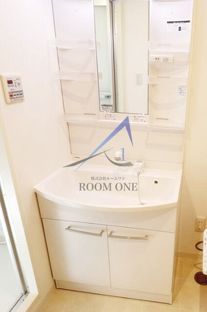 サニーサイドＫＩＢ（ケイアイビル）の洗面所|独立洗面台です。