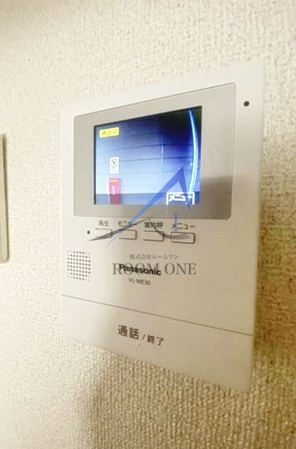 ピアスズキのセキュリティ|モニター付きインターホンです。