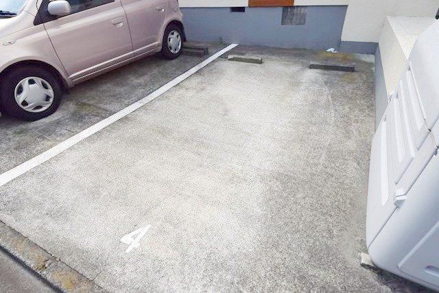 ＳＡＫＵＲＡ港南台の駐車場