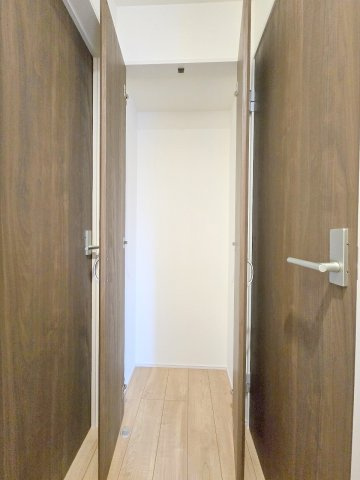 羽村市緑ヶ丘4丁目　新築戸建の収納