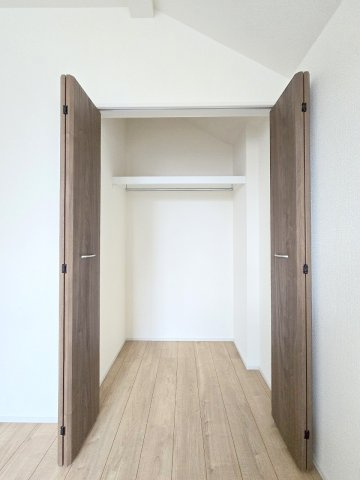 羽村市緑ヶ丘4丁目　新築戸建の収納
