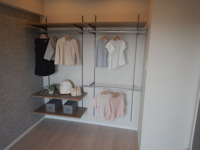 菱和パレス目白台グラーサの収納|オープンクローゼット