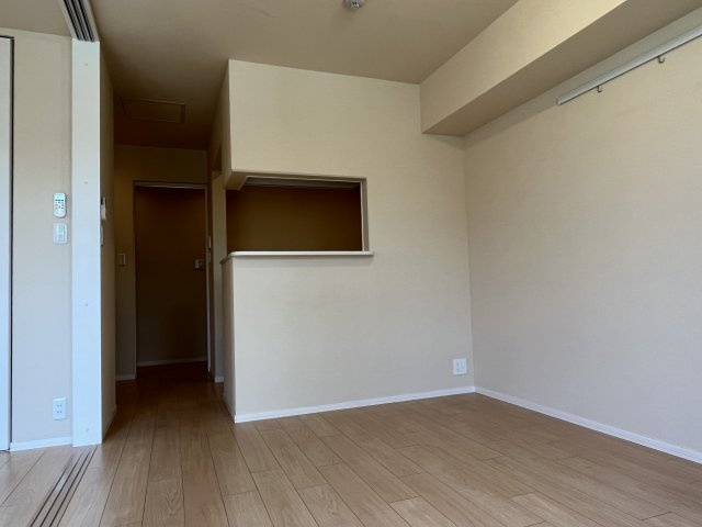 ガーデンケヤキの居間・リビング|同建物別室参考写真