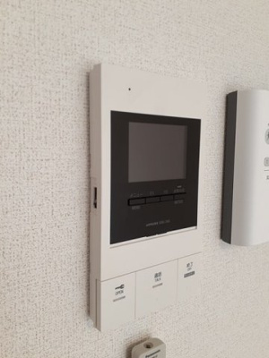 【セキュリティ】 | カメリア・ＯＲ | モニター付きインターホンです