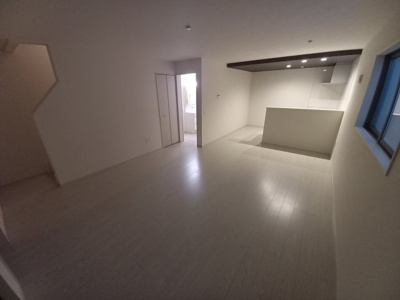 【居間・リビング】 | 高槻市西冠1期2号棟