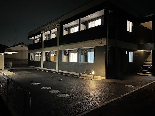 エストレアの外観|外観写真（夜）