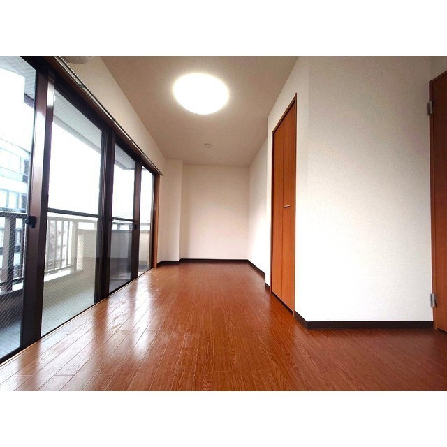 レジェンド森下の居間・リビング|洋室