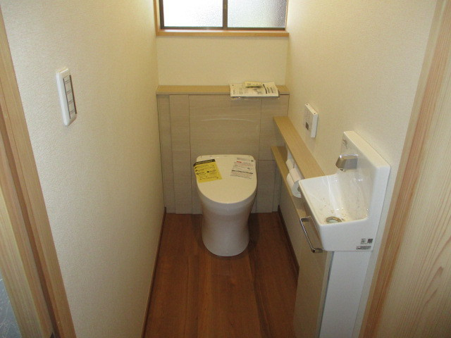 北葛城郡河合町大字川合の一戸建てのトイレ
