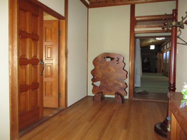 北葛城郡河合町大字川合の一戸建ての玄関
