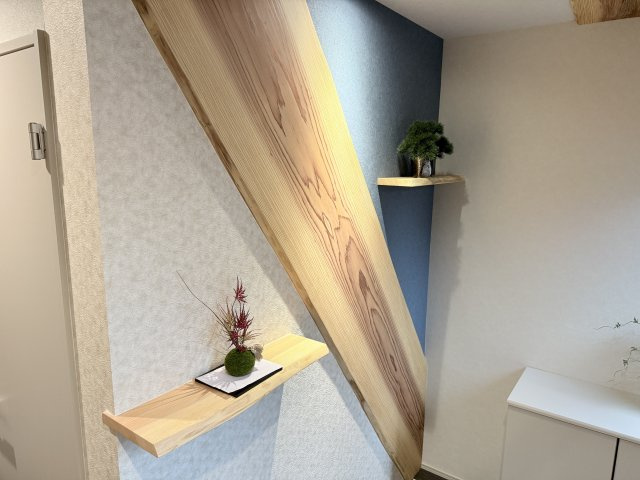 大津市瀬田5丁目中古戸建　天然木フルリノベーションの玄関