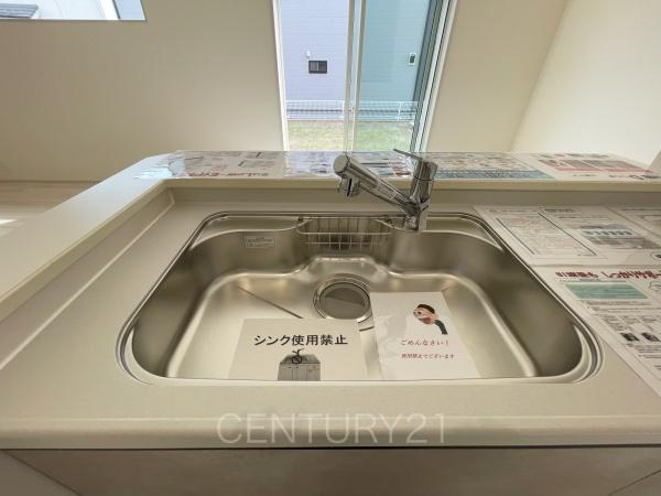 前橋市樋越町第4 2号棟のキッチン|浄水器付きです。