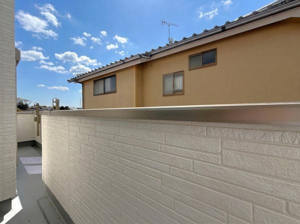 横浜市保土ケ谷区上菅田町の新築一戸建のバルコニー|陽当り良好のバルコニー！
風通しもよく気持ちいいです