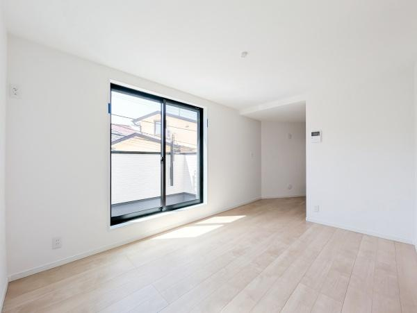 横浜市中区山元町３丁目の新築一戸建の外観：施工例|同じ施工会社が建築した施工例です。