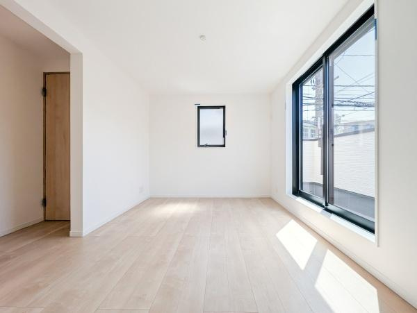 横浜市中区山元町３丁目の新築一戸建の外観：施工例|同じ施工会社が建築した施工例です。