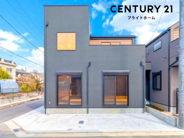 横浜市青葉区大場町の新築一戸建の外観|堂々と完成しました！いつでもご案内可能です！
お車でご自宅まで送迎承ります。