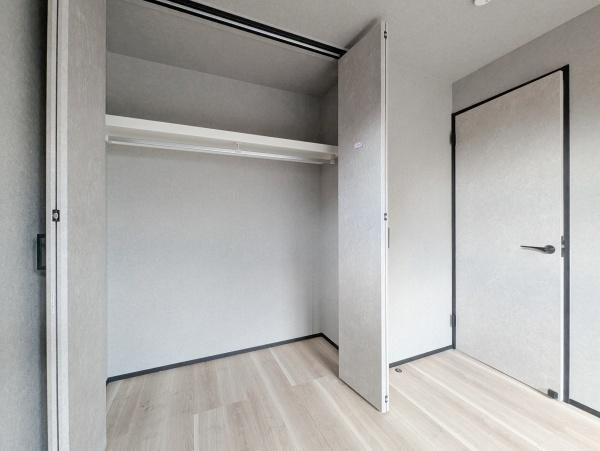 横浜市青葉区大場町の新築一戸建の収納|豊富な収納スペース。
収納が多いとお部屋が広く使えます！