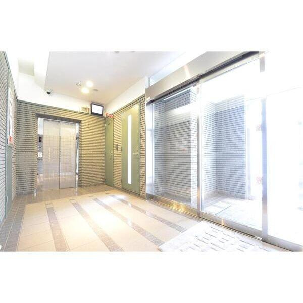 ヴィテイユメゾン成尾のエントランス