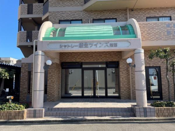 シャトレー康生ツインズ南館のエントランス|エントランスです。