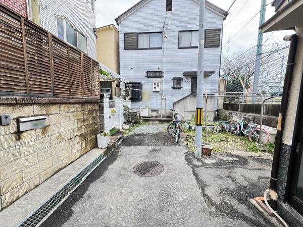 【前面道路含む現地写真】 | 大阪市生野区桃谷3丁目　中古戸建