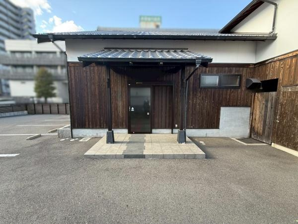 和歌山市坊主丁　店舗付き住宅