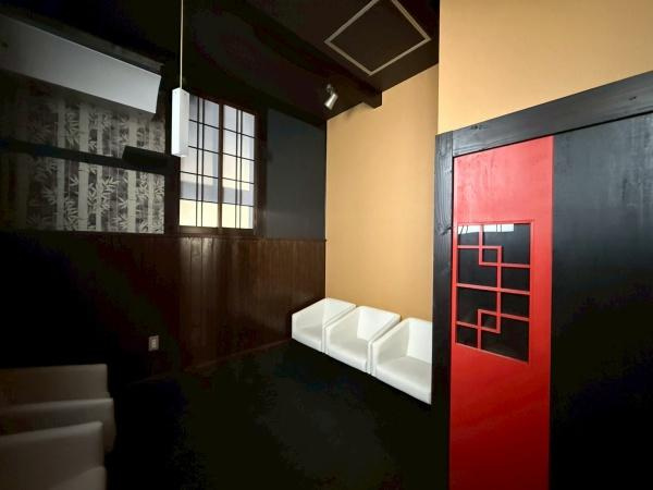 和歌山市坊主丁　店舗付き住宅