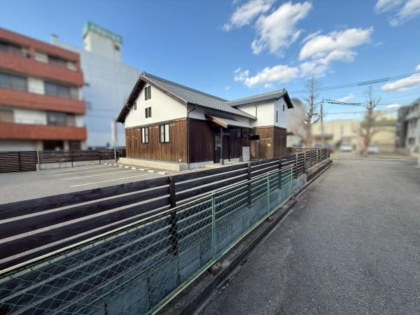 和歌山市坊主丁　店舗兼住宅