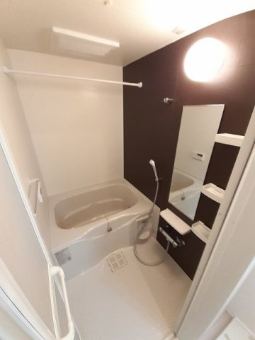 クラール朔日市Ａの浴室