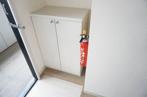 ヴィオラＳＩＮ Ｂの玄関