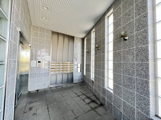アンプルールフェールKYuのロビー|建物の内部です
