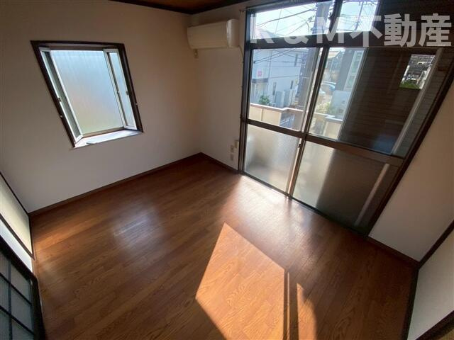 たんぽぽハイツの居間・リビング|居間です