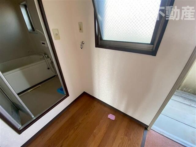 たんぽぽハイツの玄関|明るい玄関です