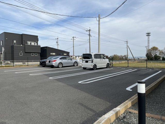 アンソレイユ　Ⅱの駐車場