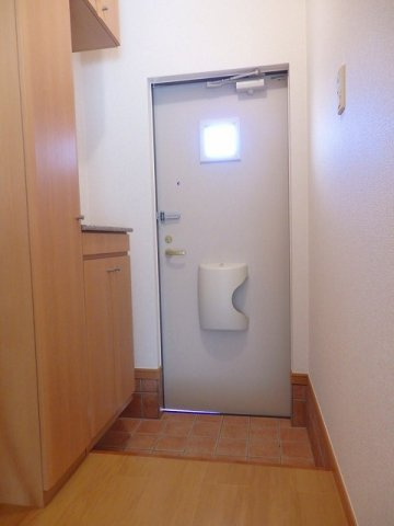 ルーラルⅡの玄関|収納もある玄関です