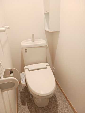 サンセール東野のトイレ|シンプルで使いやすいトイレです
