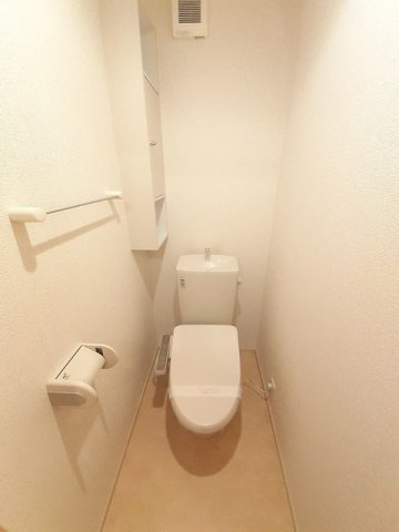 グランデ・フィオーレＢのトイレ|落ち着いた色調のトイレです