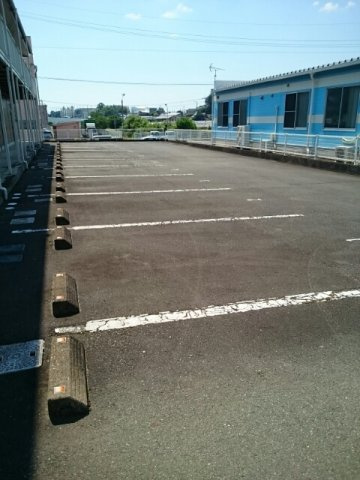ニューシティー大坪の駐車場|駐車場があります