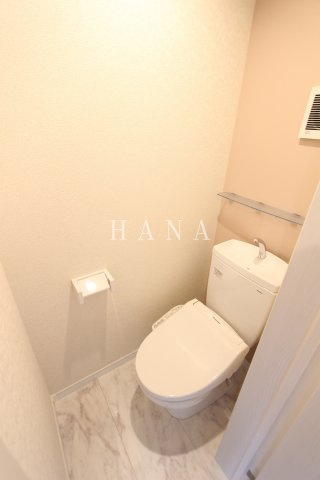ロックガーデンズ三ッ沢のトイレ|同物件の参考写真です。