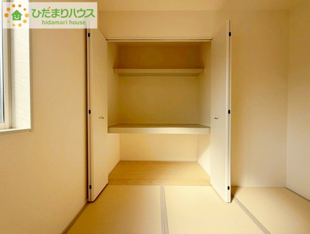 いわき市四倉上仁井田2期　新築戸建　1号棟の収納|和室の収納は横開きクローゼット！
しまった物の出し入れも楽々です(^^)